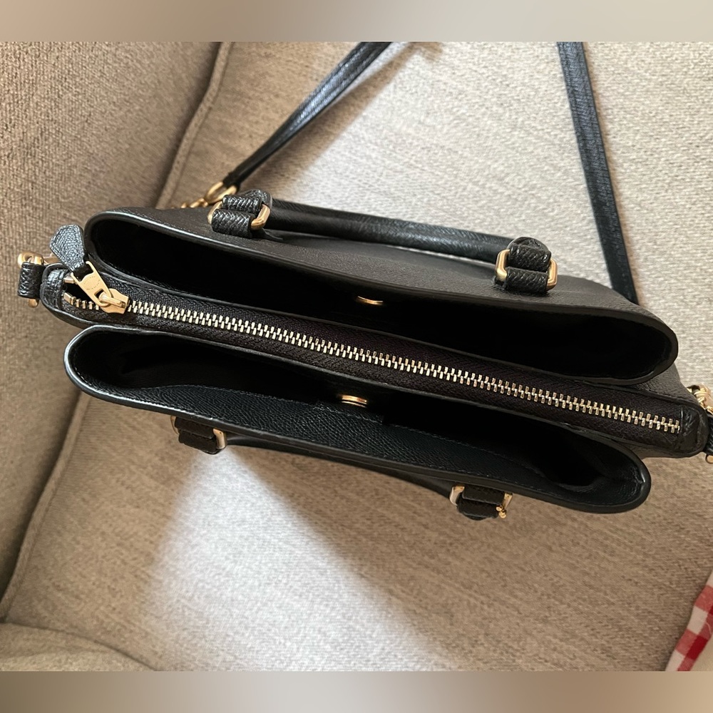 Coach Cross Body - Picture 3 of 4